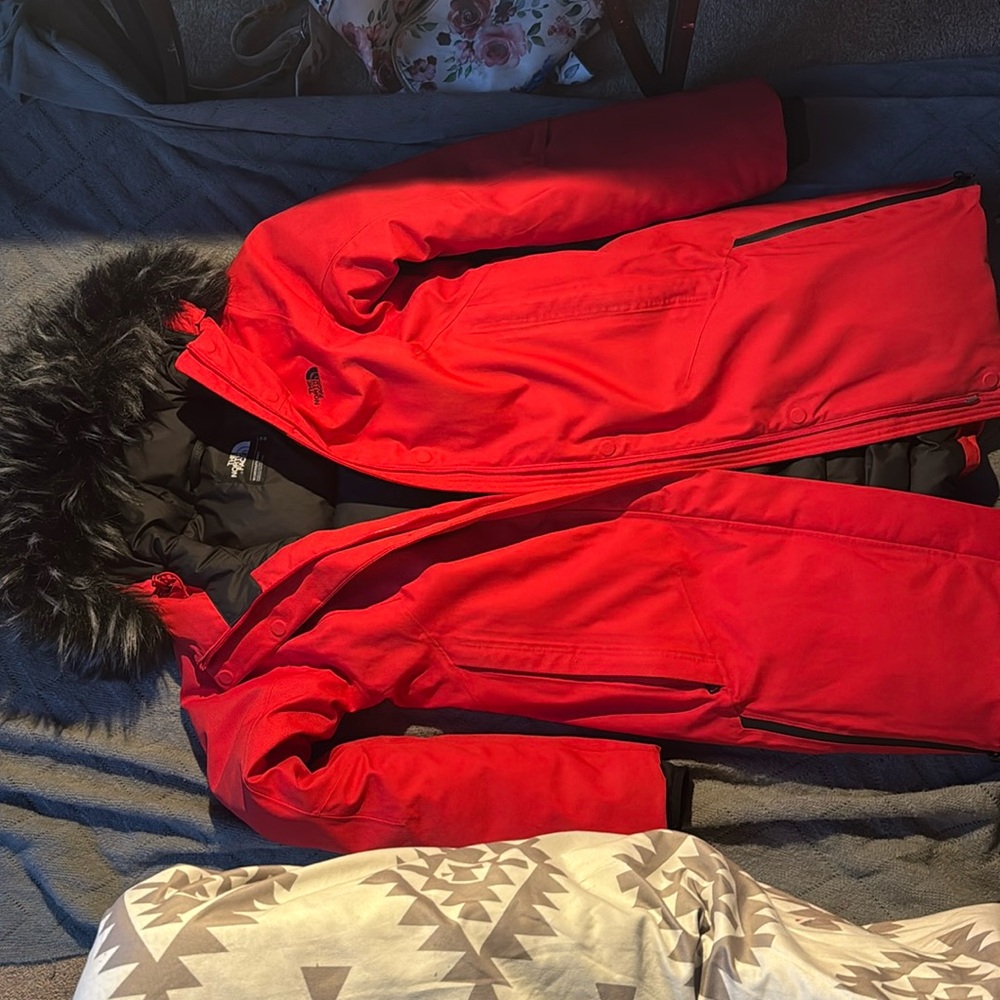 Size m coolers red black the hood gray black